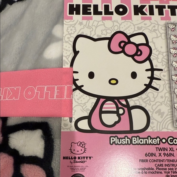 Hello Kitty Pink and Gray Plush Blanket - Picture 2 of 5